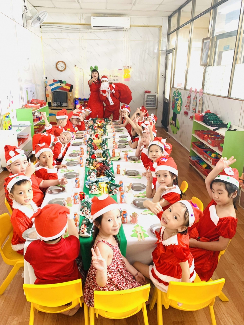 tiec don mua giang sinh an lanh   la 1