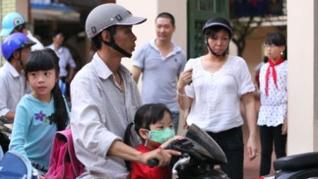 dich vu dua don giu tre sau gio hoc  tien nhieu rui ro khong it