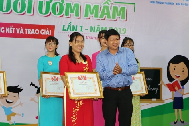 Tôn vinh giáo viên mầm non ngoài công lập